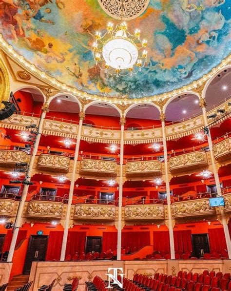 del  al  de enero panamenos podran conocer  recorrer el teatro