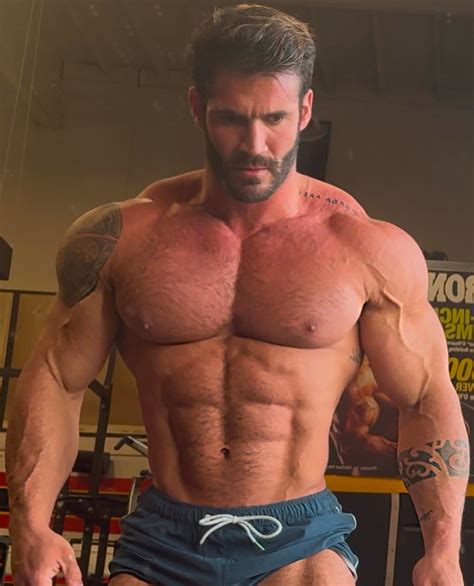 @lovehardmuscles on Tumblr