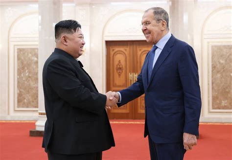 Ким Чен Ын провёл встречу с Лавровым, продлившуюся чуть больше часа