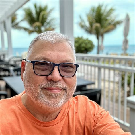 Ready to explore luxury travel options? As your local travel agent, we