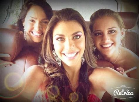 DE QUE HABLAS: EL SELFIE DE LAS CHICAS DE COMBATE (2014)
