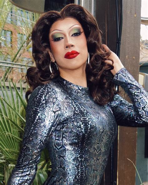 Veronica Valentine (@veronica.valentine_) • Instagram photos and videos