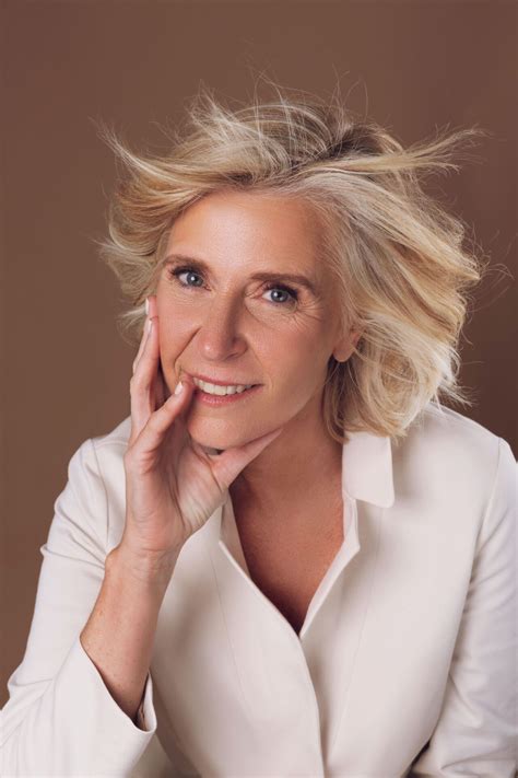 About Sophie - Sophisticatedbox