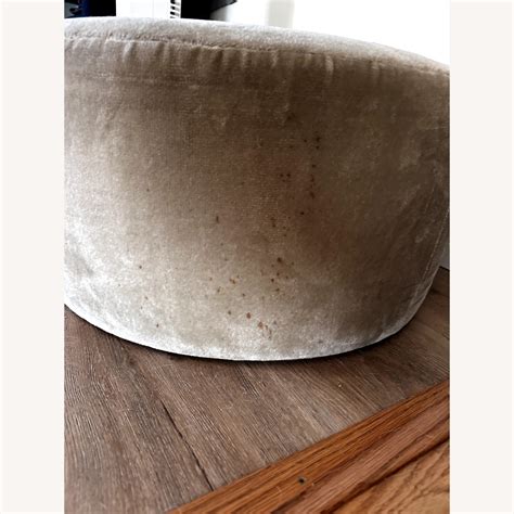 HD Buttercup Ottoman - AptDeco