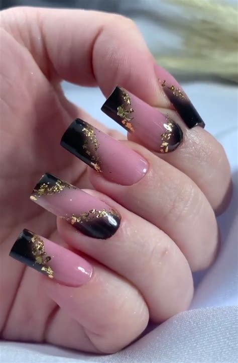 Unha Decorada Com Preto E Dourado - Unhas preto e dourado | Unhas pretas, Unhas decoradas, Unhas vermelhas ...