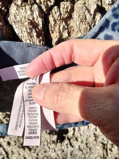 Victoria's Secret Incredible Bra In Size 34dd - Gem