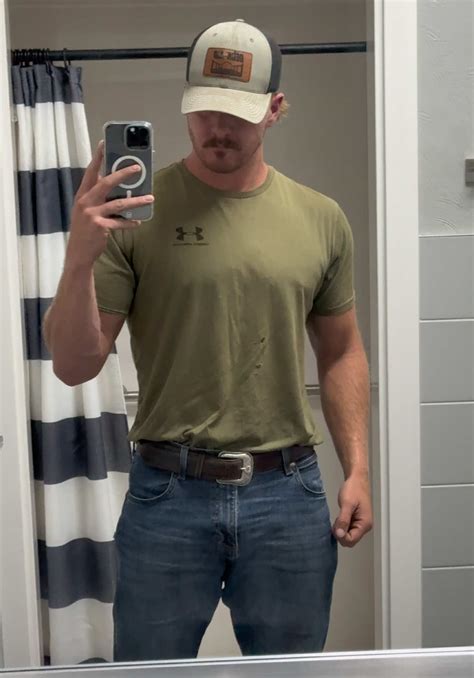 Crackers family is here with me!! 🐦‍⬛ | Allie Rae Official TikTok