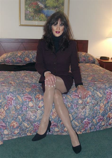 Michelle Monroe https://www.flickr.com/photos/xgirltv1000/51419969983