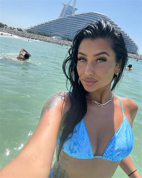 Bonnie OnlyFans Model, Hungarian escort in Singapore