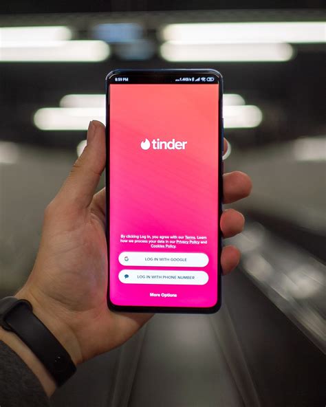 Tinder Tattle: Hotwife Messages Sexy, Single Man for Drink | by Belle