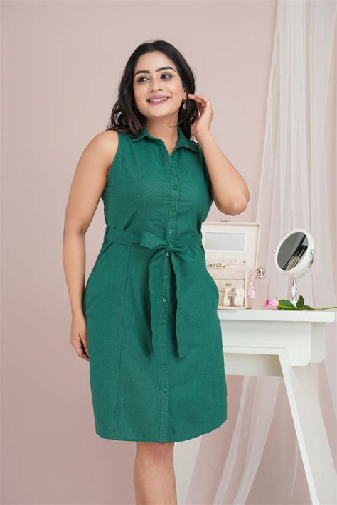 Sleeveless Princess Lined Button Up Short Dress - La Vivente