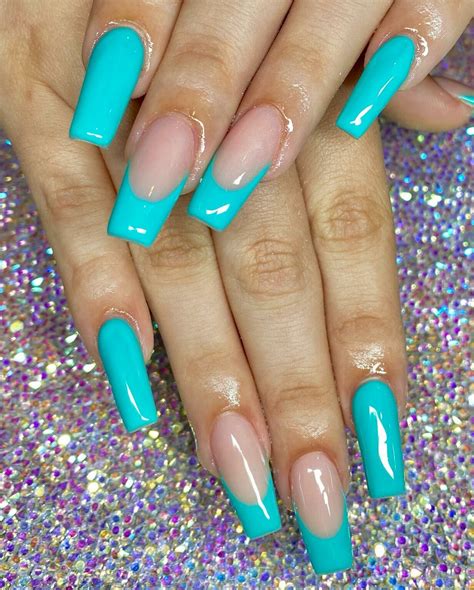 summer teal nails 2