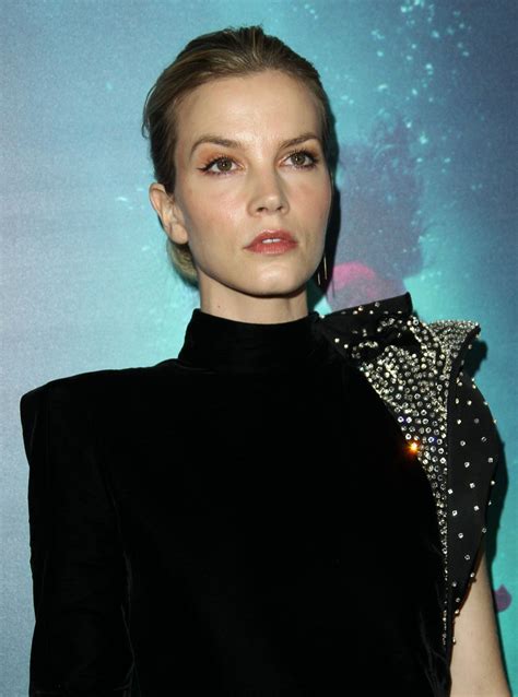 Sylvia Hoeks - HawtCelebs
