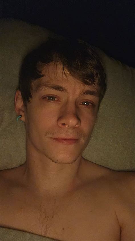 I think i might have broken my sleep cycle Not that I had a great one