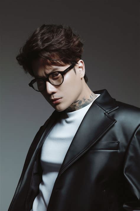 Hiện tượng gây bão mạng xã hội Dickson là ai?