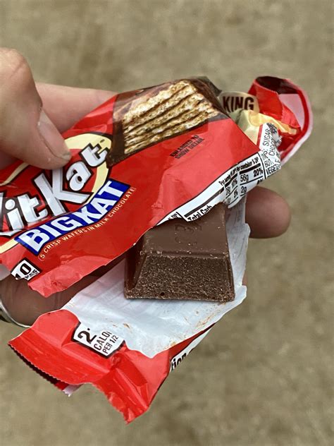 My Kit Kat Big Kat had no wafer : r/mildlyinfuriating
