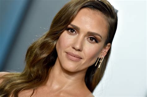 Jessica Alba's Derm Says Every 30-Something Should Be Using These 3