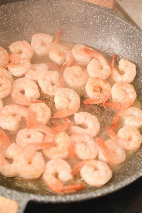 Shrimp Scampi with Spaghetti - CheekyKitchen