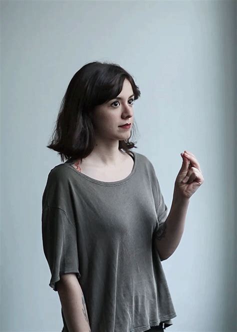 EL ANIMAL INVISIBLE: GIFs animados de Nicolas Montserrat y la