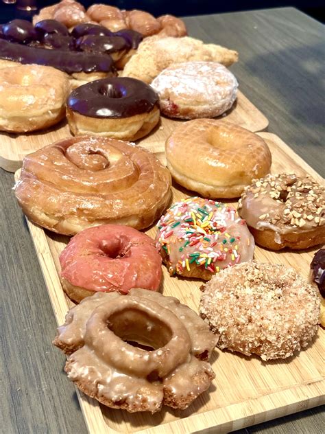 Donuts from Happy Donuts in San Francisco [OC] : r/FoodPorn