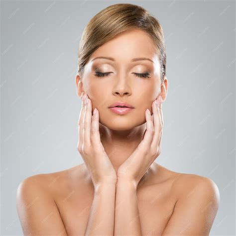 Free Photo | Natural looking woman enjoy her beauty