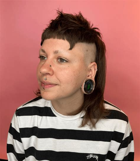 New fashion seasons will reinvent the classic haircut mullet women 6