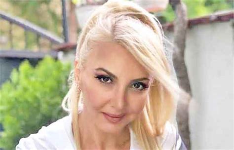 Женски муабет со Даниела Темелковска: „Првпат за микрофон се фатив на ...