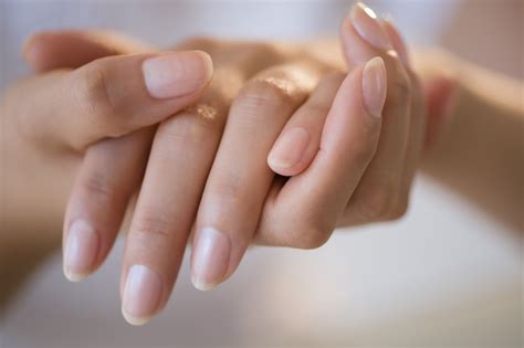 How to Strengthen Nails Naturally: 11 Solutions to Try Today