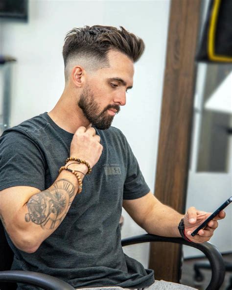 Getting perfect mid fade hairstyles requires a technique most lack 14