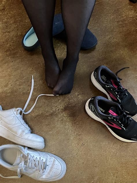 Showing my beautiful sole : r/NylonFeetLove