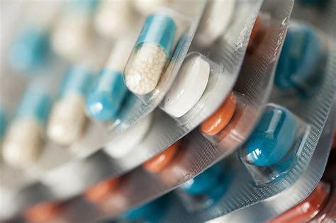 pills, medication, capsule, medicine, medical, drug, health, tablet ... 