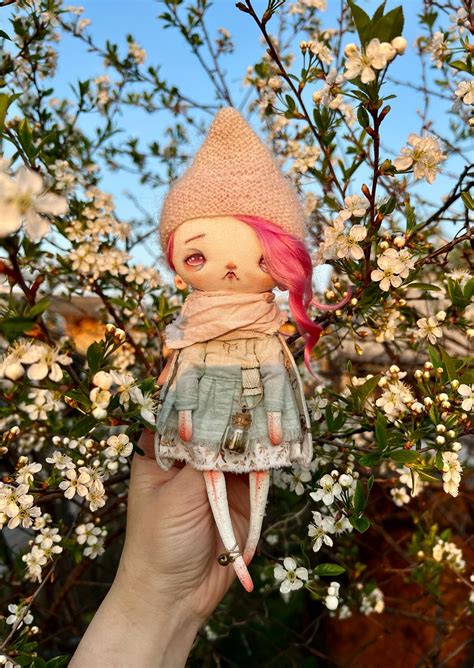 Dolls, brooches, cotton toys (@dom_strannyh_kukol) • Threads, Say more