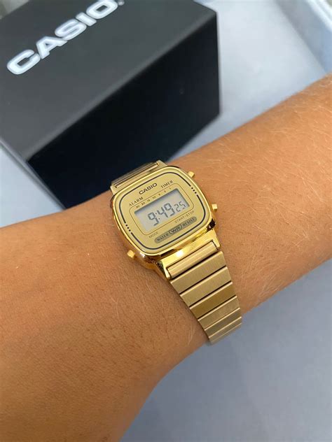 Relógio Feminino Digital Casio Vintage - Relógio Casio Feminino Dourado Digital Vintage Mine Retro Quadrado ...