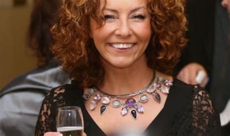 FOTO: Krista Lensin kandis Eestimaa uhkuse galal ülikalleid juveele ...
