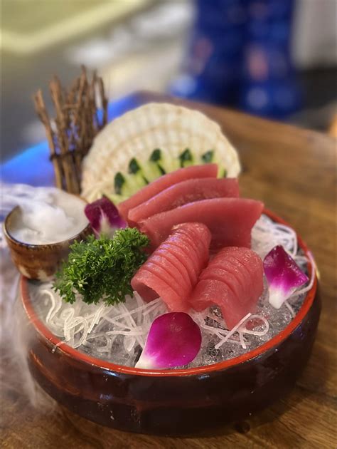 Hungry diners queue at izakaya takasei for hours to get a table 20