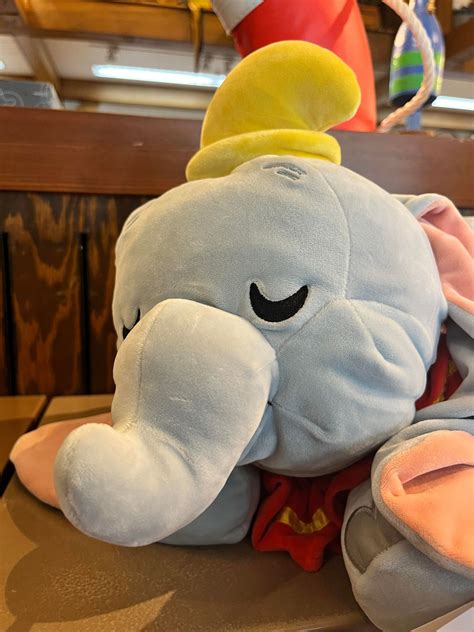 dumbo cuddleez plush snuggles   walt disney world mickeyblogcom