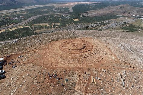 Kreta - A mysterious Minoan structure at the Kastelli airport - Crete.pl
