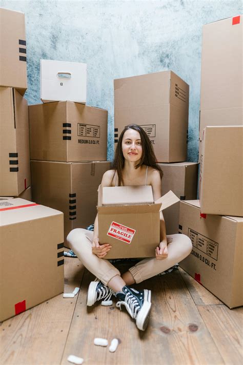 Movers Photos, Download The BEST Free Movers Stock Photos & HD Images
