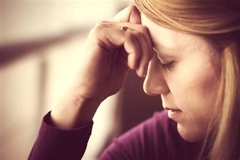 9 Clear Signs You're Eating Too Much Sugar | Best Health