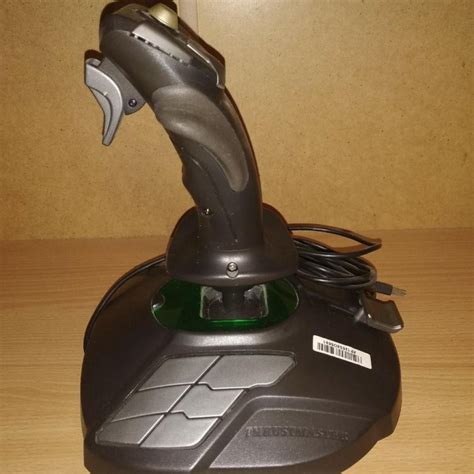 Джойстик Thrustmaster t.16000M – купить в Москве, цена 500 руб ...