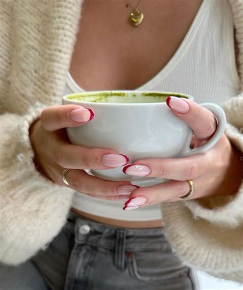 Holiday nail inspo | Simple nails, Xmas nails, Stylish nails