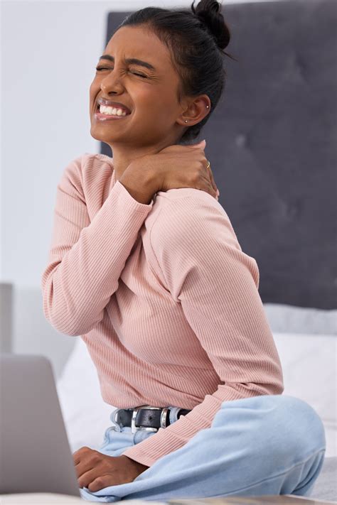 managing tech neck seema