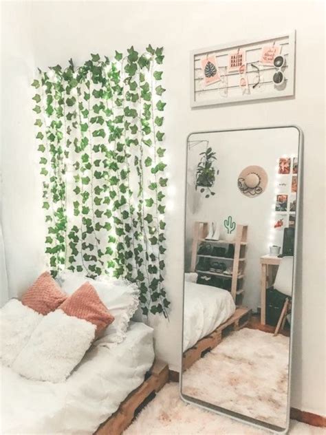 21 Aesthetic Bedroom Ideas - Best Aesthetic Bedroom Decor Photos