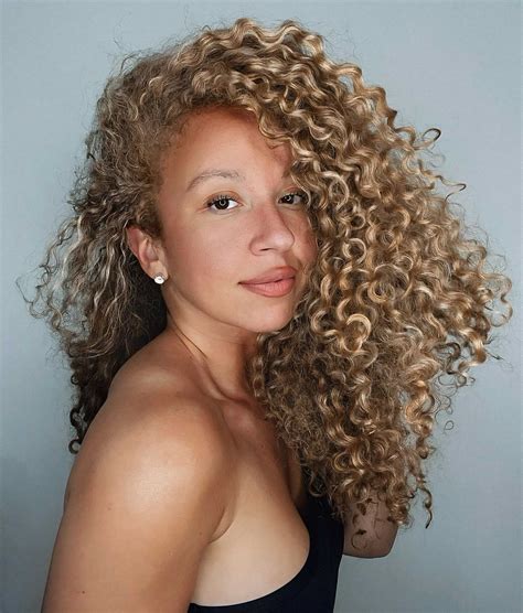 Top 30 Stylish Looks with Blonde Curly Hair – The Wild Curl