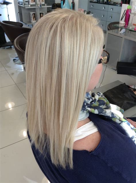 Pin by Nouvo on Beautiful blondes | Cool blonde hair, Cool blonde hair