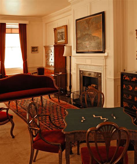 The Queen Mother's secret apartment holds 'surprising' truths | Homes