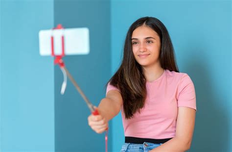 top tips   modelling shots indoors   phone  winter