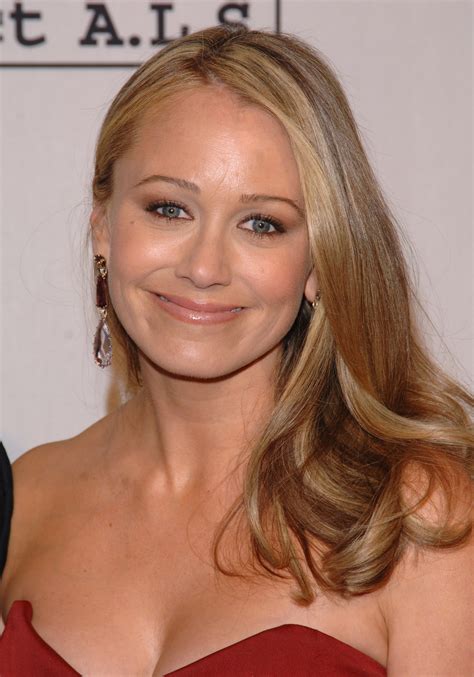 Nouvelles photos de Christine Taylor - Own Look – Mode à Paris