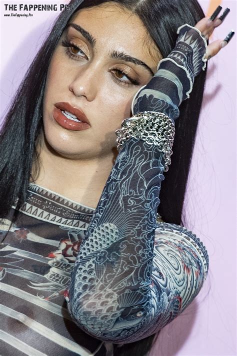 Lourdes Leon Exposed Her Naked Tits At Vogue Fashion Night Out 2023 (20