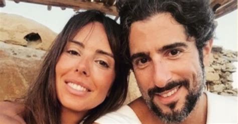 Marcos Mion Trai A Esposa - Marcos Mion altera legenda de foto com esposa após rumores de traição ...